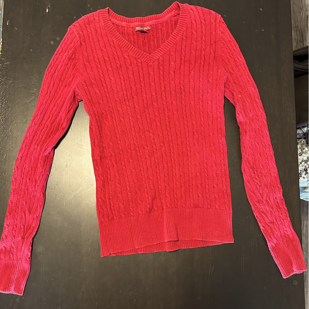Red knit sweatshirt size S